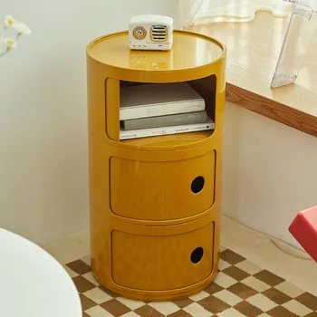 Созданный Шкаф Для Хранения В Спальне Удобный Простой Шкаф Дополняет Узкий Минималистский Ассортимент Современной Мебели