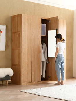 Полный шкаф из массива дерева в скандинавском минималистичном стиле для спальни
