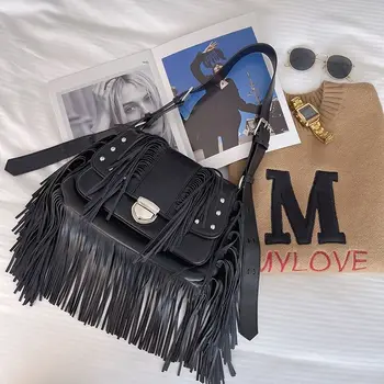 Женская винтажная сумка MBTI с кисточками, чистый черный, с готическими заклепками, модная сумочка, повседневная Простая кожаная сумка-мессенджер